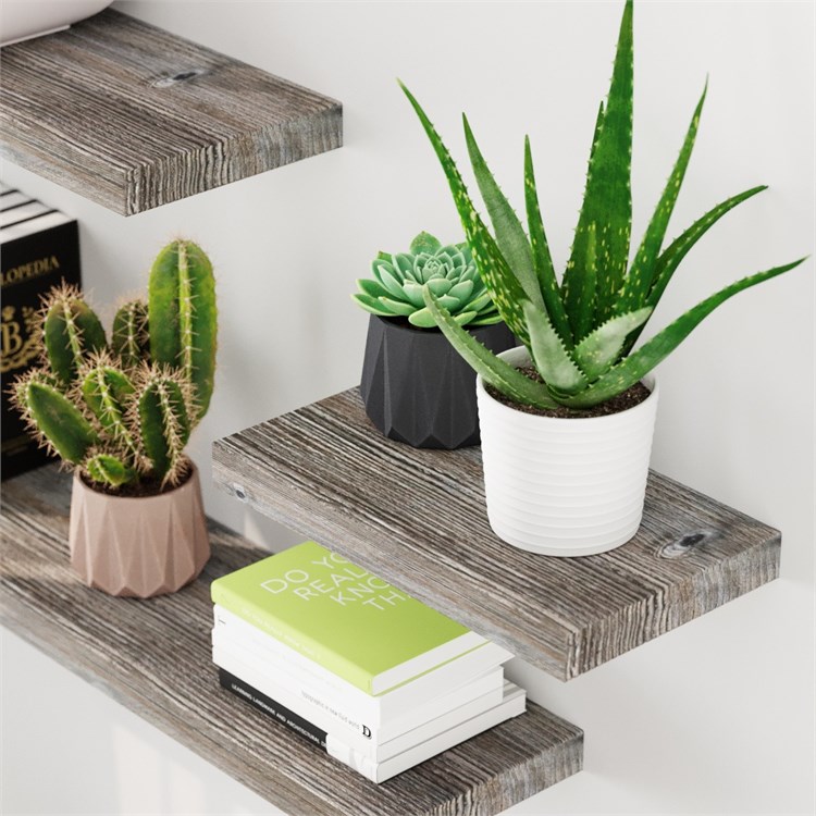 Wooden shelves in Mensole